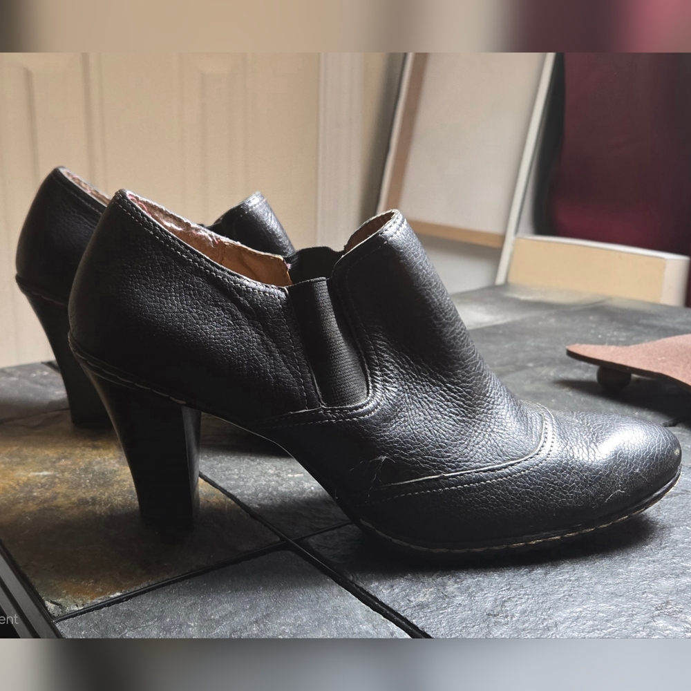 Black Leather Women's Shoes Size 8